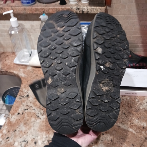 UGG Women's Adirondack III Black Grey Waterproof Leather Snow Boots. Size 8 - Picture 8 of 11